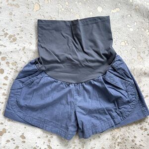 Maternity shorts